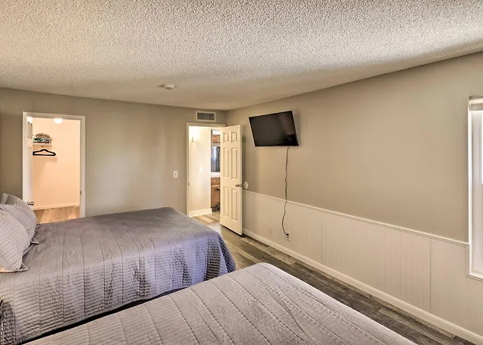 Apartment Havasu With Amenities!